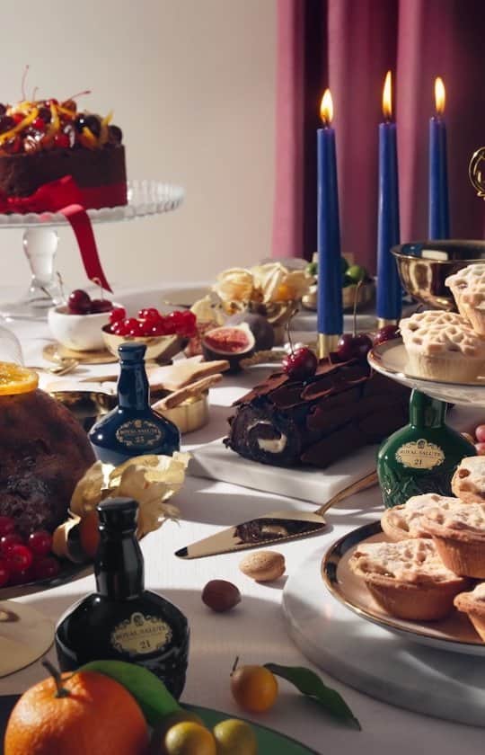 Royal Saluteのインスタグラム：「For festive feasts filled with wonder, look no further than Royal Salute. The whisky created for celebration.   Click the link in bio to discover our top tips on how to create an enchanting festive table scape to charm your guests this Christmas.」