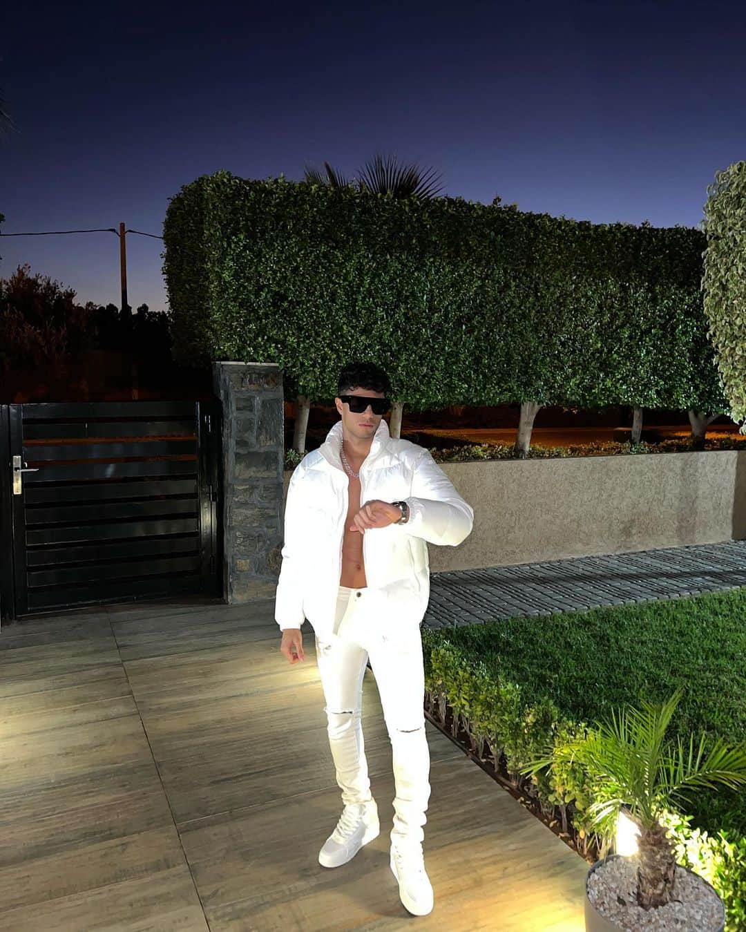 アキム・マストゥールのインスタグラム：「Page 349 of 365」