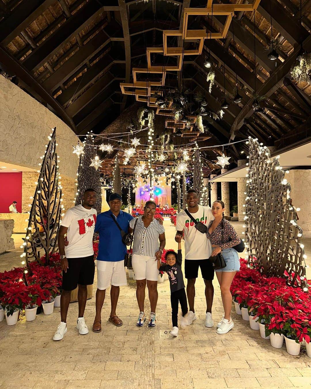 のインスタグラム：「La familia lo es todo ❤️」