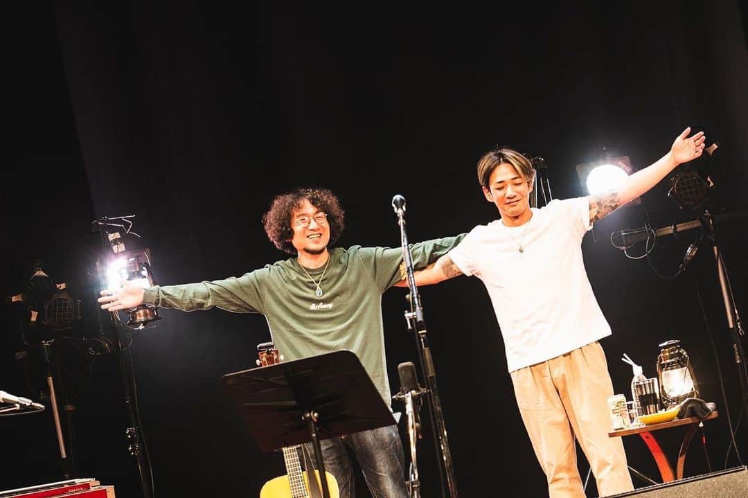 村松拓さんのインスタグラム写真 - (村松拓Instagram)「#遠くまで行こうreleasetour  追加公演’’ I’m home’’ @teleske と共に 素晴らしい演奏をありがとう！ 撮影 @nekoze_photo  #村松拓  #遠くまで行こう  そして今日から追加公演沖縄へ🏝️」12月16日 12時51分 - takkyun_ncis