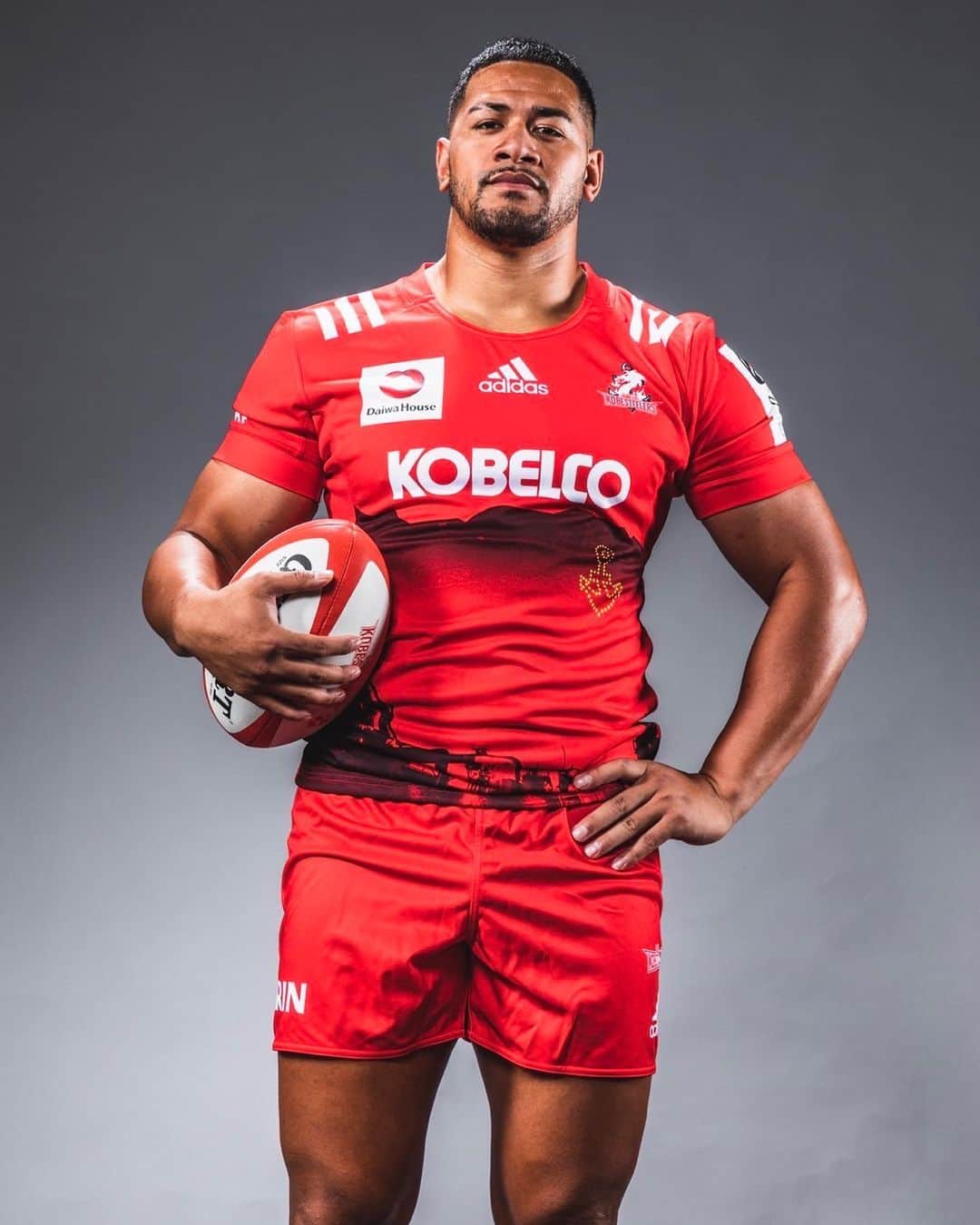 アタアタ・モエアキオラのインスタグラム：「Looking forward for another season with @kobesteelers_official ,..Philippians4:13 i can do all things through Christ who strengthens me Round 1 BlessGoo Tokos☝️ 今週末リーグワン始まります。コベルコ神戸スティーラーズの応援宜しくお願いします🙏」