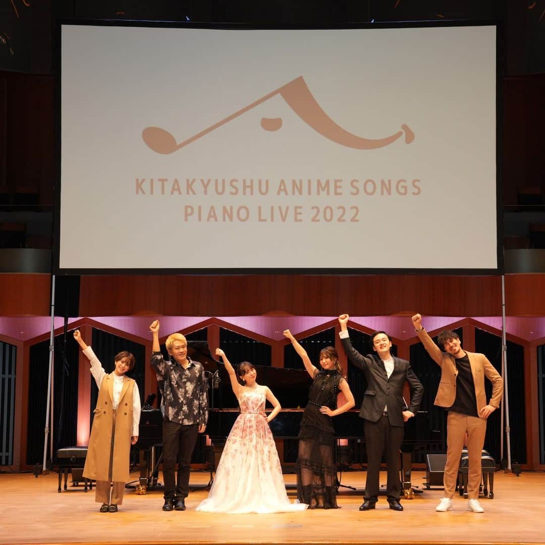 Animenz（アニメンズ）さんのインスタグラム写真 - (Animenz（アニメンズ）Instagram)「Thank you everyone for watching the Kitakyushu Anime Piano Live 2022 concert!!! Also a big thank you to all the people outside of Japan who watched the livestream!   I had a lot of fun playing with everyone together and I hope you all enjoyed it as well! I was very happy that we were able to use the original anime scenes on the big screen - the atmosphere was simply fantastic 🥰  会場に見に来てくださったみなさん、オンラインで見てくださった日本と世界のみなさん、どうもありがとうございました！！ 大好きな作品のアニメーション映像とまた一緒に演奏することができて、とても幸せでした🥰  Animenz  #anipi #anipi2022」12月16日 15時51分 - animenz_official