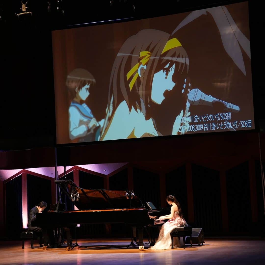 Animenz（アニメンズ）のインスタグラム：「Thank you everyone for watching the Kitakyushu Anime Piano Live 2022 concert!!! Also a big thank you to all the people outside of Japan who watched the livestream!   I had a lot of fun playing with everyone together and I hope you all enjoyed it as well! I was very happy that we were able to use the original anime scenes on the big screen - the atmosphere was simply fantastic 🥰  会場に見に来てくださったみなさん、オンラインで見てくださった日本と世界のみなさん、どうもありがとうございました！！ 大好きな作品のアニメーション映像とまた一緒に演奏することができて、とても幸せでした🥰  Animenz  #anipi #anipi2022」