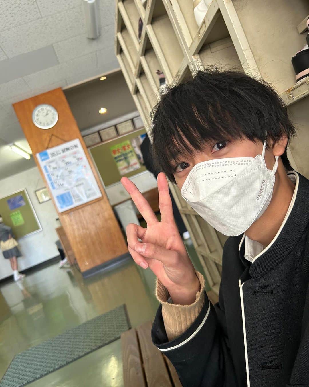 のインスタグラム：「「クレッシェンドで進め」 ありがとうございました！ お仕事中心だった高校時代を過ごした自分にとっては、すごい青春でした。 楽しい思いも、悔しい思いもしました。 その分もっと頑張らなければと思いました。 改めて、キャスト・スタッフの皆様、本当にありがとうございました！  （樫が撮ってくれた写真）」