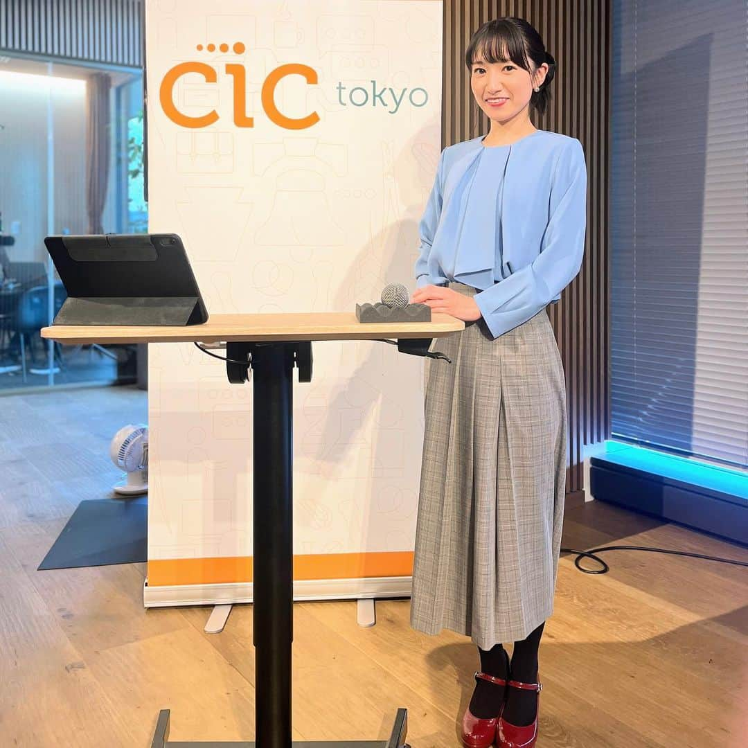 田原彩香のインスタグラム：「Blockchain Hachathon for Students 2022デモDayの司会をしました🎤  会場は CIC Tokyo★  ハッカソンは8日間で、 テーマは「ブロックチェーン」 ×「ソーシャル」 とてもギークなプレゼンでした！  審査員の方々  馬淵 邦美 氏 PwC コンサルティング合同会社　パートナー執行役員。　一般社団法人Metaverse Japan 共同代表。  西村 祥一 氏 Comps ITL Pte. Ltd. 代表。  石井 敦 氏 クーガー 代表取締役 CEO。  堤 隆道 氏 Ethereum Foundation Software Engineer。  客野 一樹 氏 株式会社アクセル常務取締役/ax株式会社取締役CTO/筑波大学客員准教授  釣崎 宏 氏 株式会社テコテック 代表取締役。  田中 謙司 氏 東京大学大学院工学系研究科准教授  Dan Kim氏 Coinbase VicePresident Business Development」