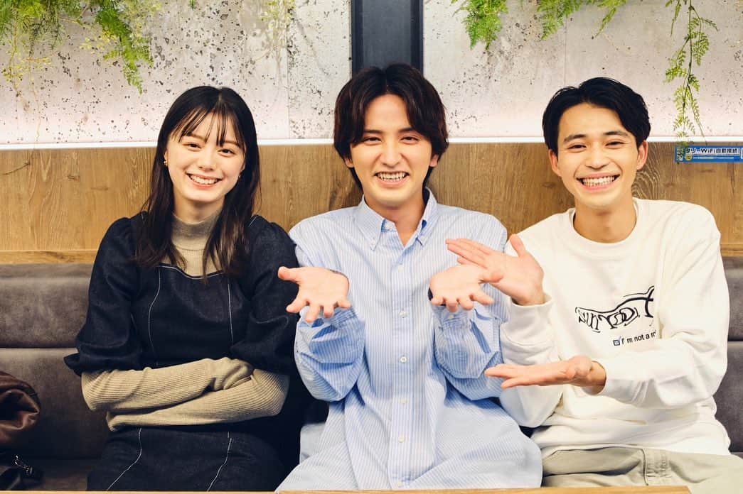 紺野彩夏のインスタグラム：「私たち結婚しました 第7話、このあと23:00〜 放送です！ みなさま大好き、中田さんに先輩としてのお話たくさん聞いたので、お楽しみに〜☺︎  アウター: @amerivintage」