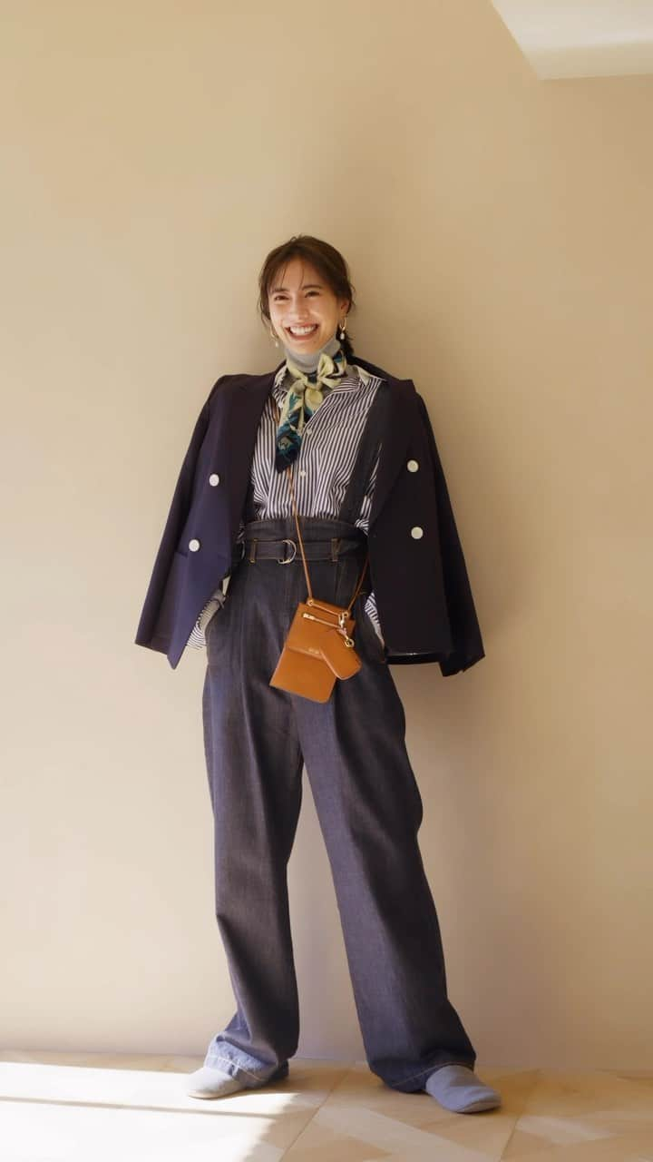 土屋巴瑞季のインスタグラム：「@classy_mag_insta 1月号💙」