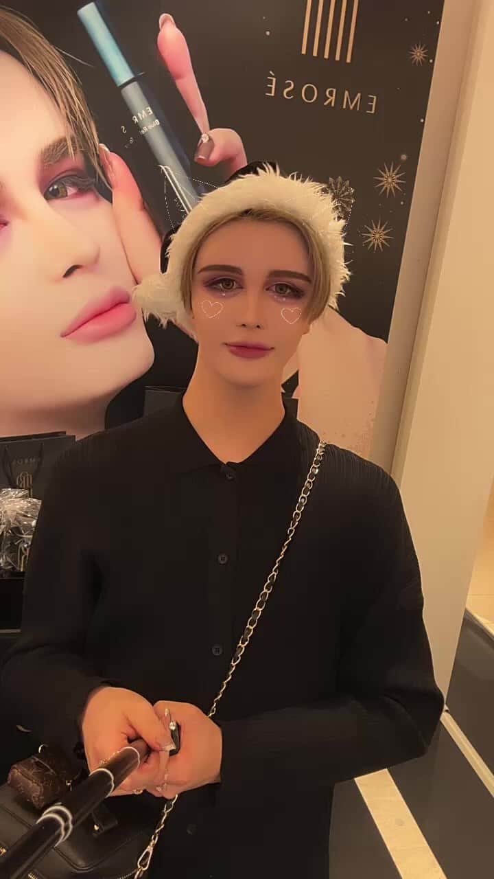 Matt（マット）さんのインスタグラム動画 - (Matt（マット）Instagram)「EMROSÉ阪急うめだ本店ポップアップ！ @matt ...