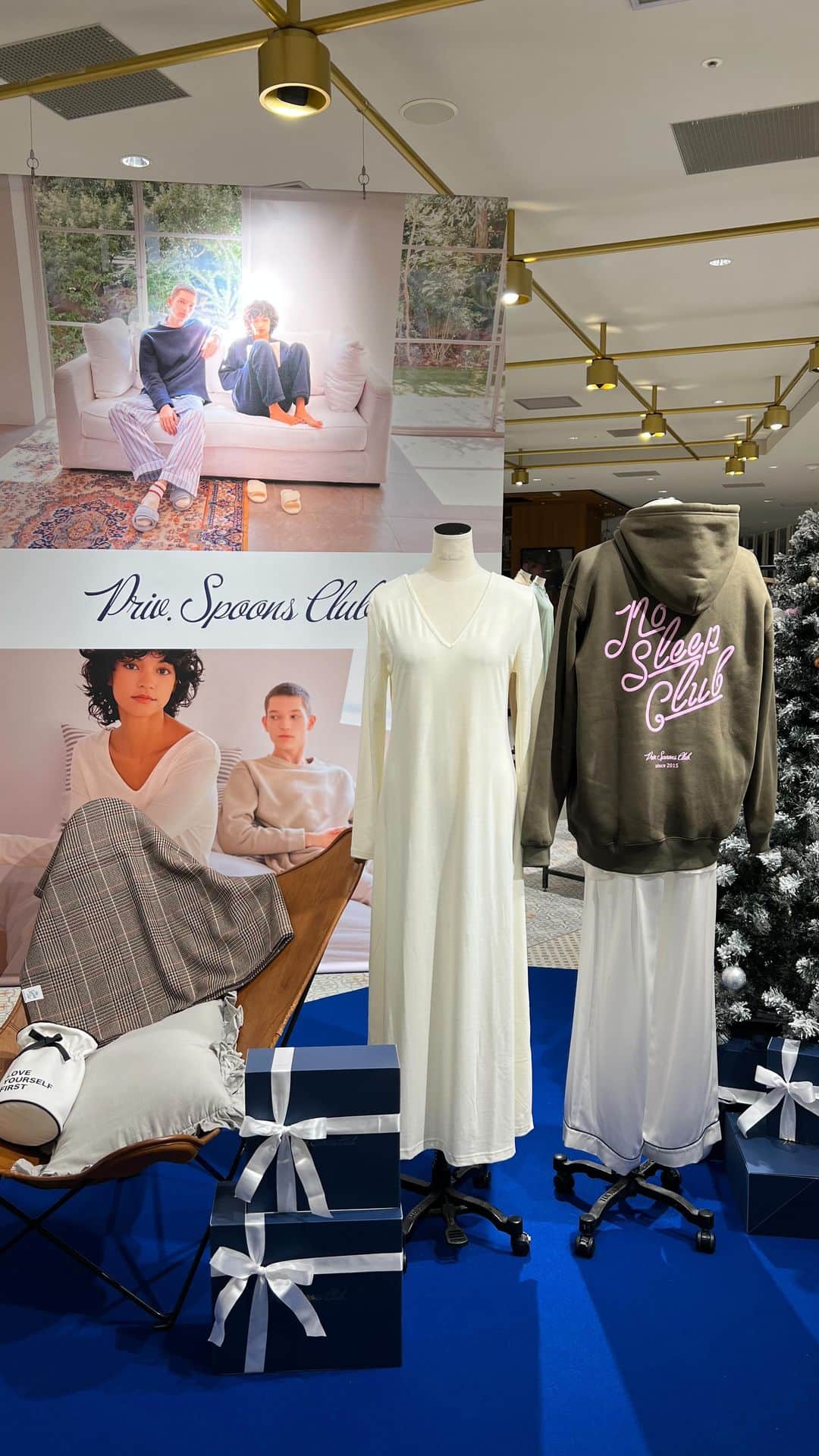 のインスタグラム：「NEWoMan Lab. にて POPUP STORE開催中✨　  《NEWoMan 横浜 5F NEWoMan Lab.》   期間：2022年12月13日(火)〜1月10日(火)   営業時間：平日 11:00〜20:00 / 休日 10:00〜20:00  ※2023/1/1は休業日となります。   開催場所：〒220-0005 神奈川県横浜市西区南幸１丁目１−１  #newoman横浜 #newoman #yokohama #popupstore」