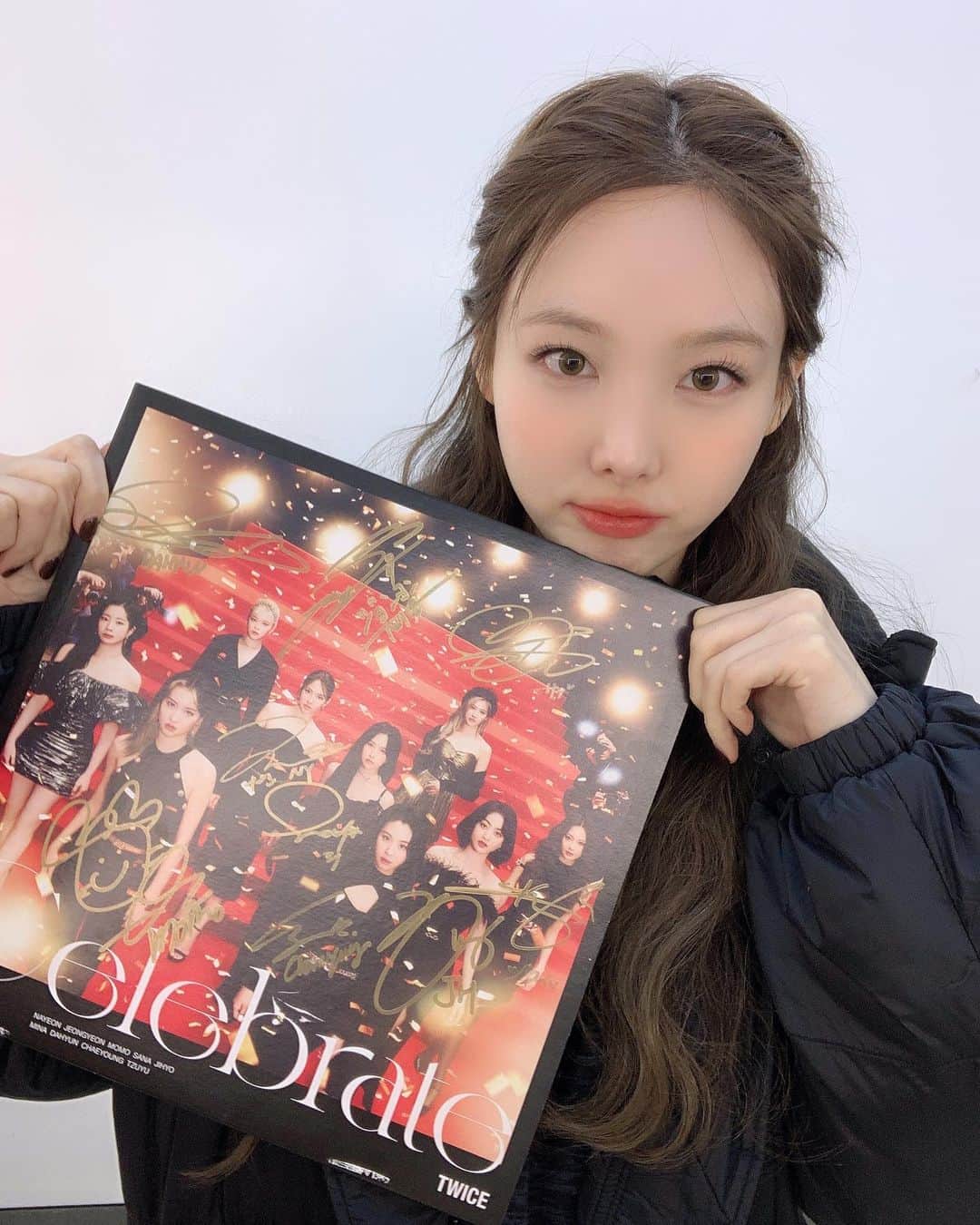 のインスタグラム：「2022.12.28 TWICE JAPAN 4th ALBUM『Celebrate』数量限定生産アナログ盤　発売記念   NAYEON   https://twicejapan.com/news/detail/1110   #TWICE #Celebrate #VINYL #NAYEON #TWICE_JAPANDEBUT5thAnniversary」