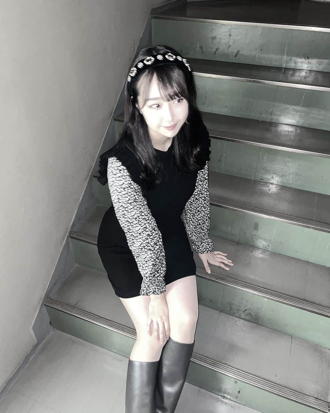 加藤夕夏のインスタグラム：「🖤  #うかしふく #カチューシャ #アイドル #NMB48 #うーか　#モノクロ」