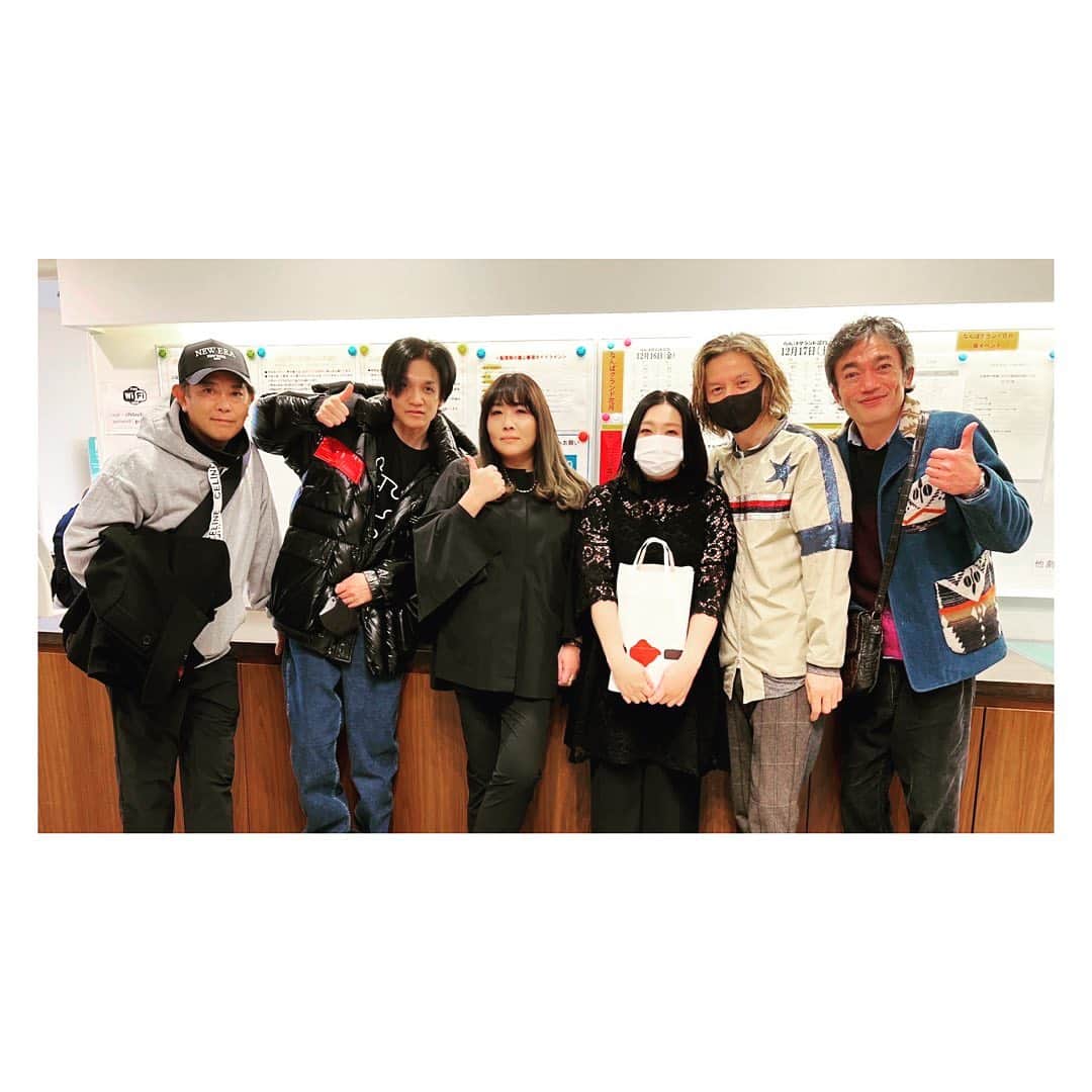 海原ともこのインスタグラム：「今度NGK観に行くから⤴️  からの、本当に4人で劇場に観に来てくれました😅  ありがとうございました  明日、明後日、大阪城ホール頑張ってください。」