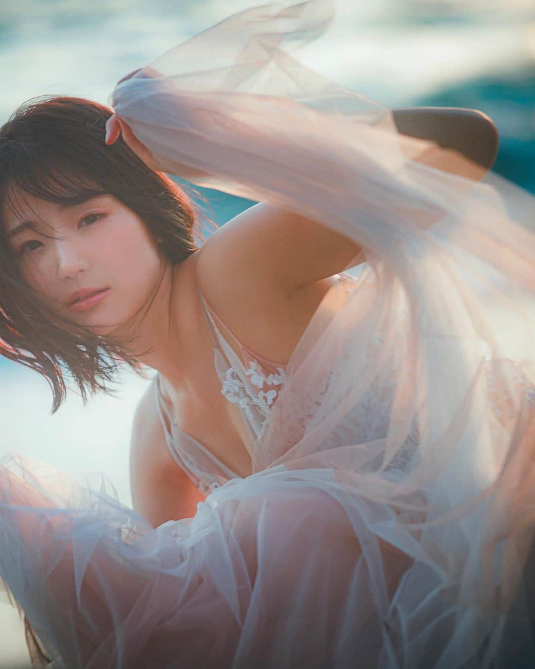 長谷川かすみのインスタグラム：「今年も残りわずか。  2022年の漢字は「溜」でした。 来年、爆発したりたくさん走り回れるように力を蓄えてエネルギーを溜めたな…と。  みんなの今年の漢字は何ですか？  #portraitphotography #portrait  #東京カメラ部 #얼스타그램 #안경스타그램 #안경 #人像攝影 #攝影 #作品撮り #ポートレート撮影  #フォトブック」