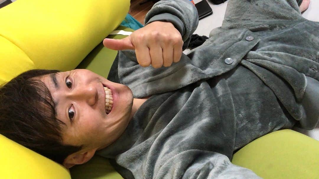 梅村賢太郎のインスタグラム：「#ヘンダーソン #中村フー #誕生日プレゼント #セットアップ #ありがとう」