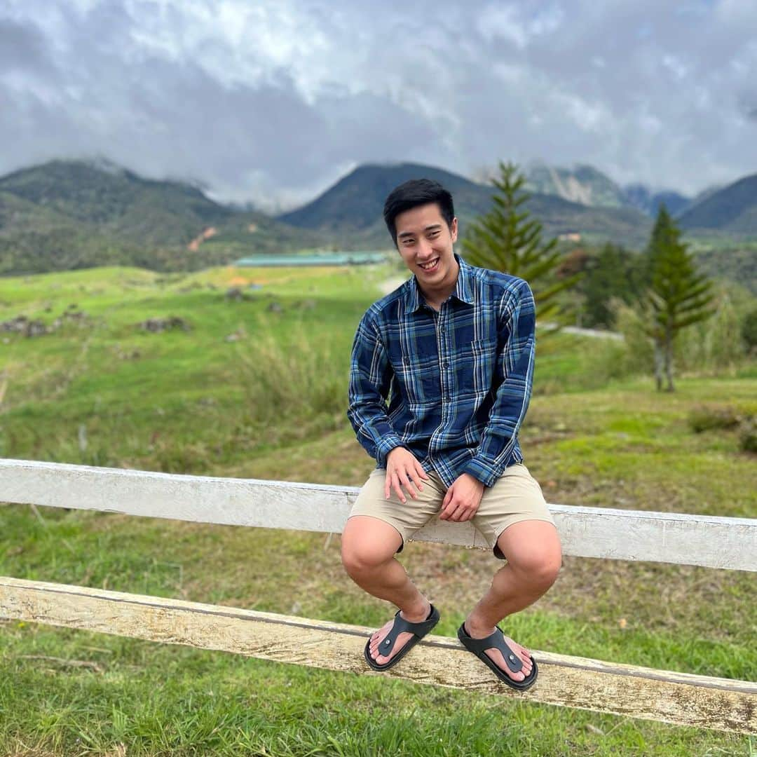 ジュリアン志傑乙のインスタグラム：「Kundasang, New Zealand. ⛰️」