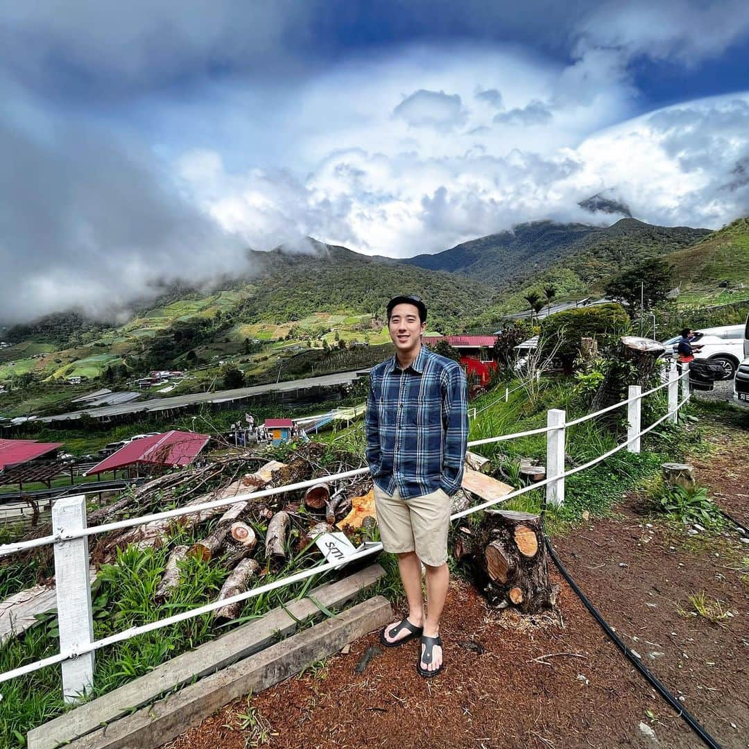 ジュリアン志傑乙さんのインスタグラム写真 - (ジュリアン志傑乙Instagram)「Kundasang, New Zealand. ⛰️」12月17日 9時57分 - julianyeeee