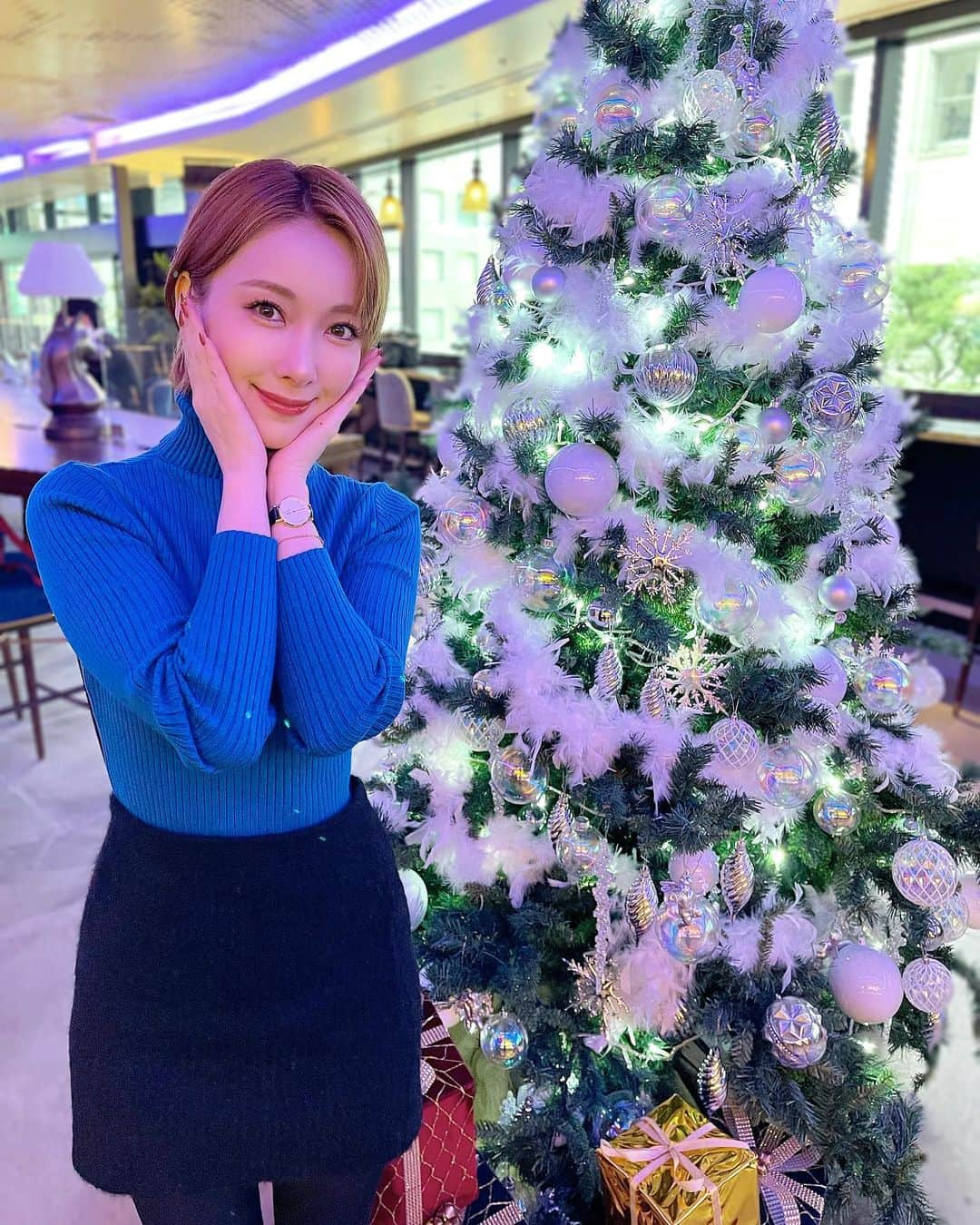 瀬戸早妃さんのインスタグラム写真 - (瀬戸早妃Instagram)「皆さんの好きなクリスマスソング教えてください💙 私は広瀬香美さん @kohmi.hirose  のDEAR...againがずーっとずっと大好きです🎄   #dearagain  #広瀬香美 さん #クリスマスソング #christmassong #christmassongs」12月17日 19時00分 - plievesaki