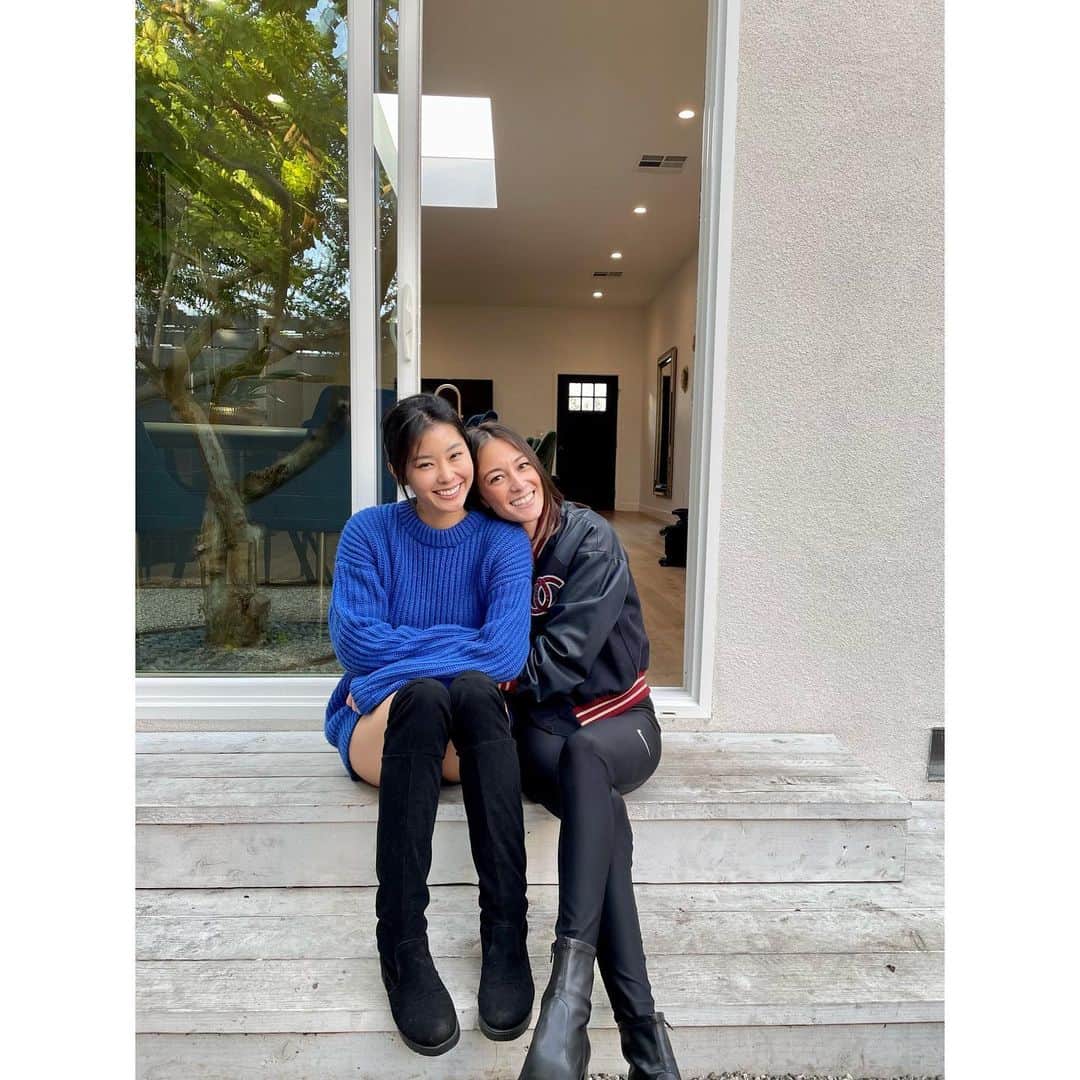 のインスタグラム：「Happy time 💓 👯‍♀️ #reunion」