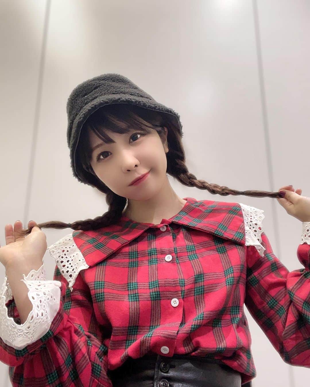 愛美のインスタグラム：「👧✨ #ootd」