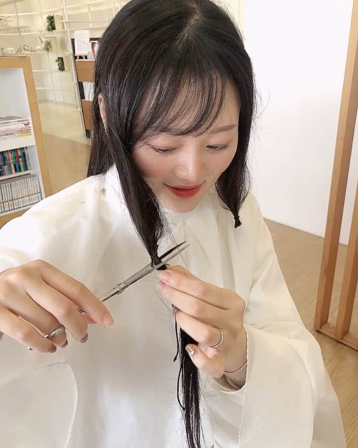 音羽紀香（のんちょ）のインスタグラム：「ずっと伸ばしていた髪の毛をバッサリ切りました✨✂️✨  しばらく地元に帰っていたのでその時に💇‍♀️✨  ヘアドネーションも出来て、私の髪の毛が誰かの為になれることが嬉しかったです☺️♡  急な申し込みに対応してくださった美容師さんにも感謝です✨✨  #ヘアドネーション」