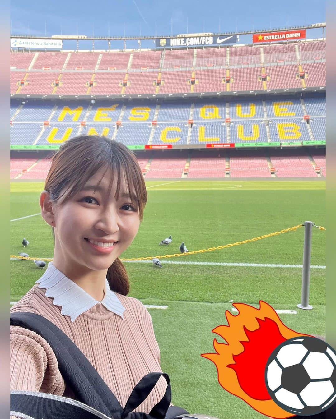 山下佳織のインスタグラム：「W杯も今夜が3位決定戦、明日は決勝ですね〜！ 写真はバルサのスタジアムに行ったときの📸 スペイン代表はバルサの選手がたくさんいました☺️⚽️  #fcbarcelona #balça #balcelona #worldcup #サッカーワールドカップ  #決勝」