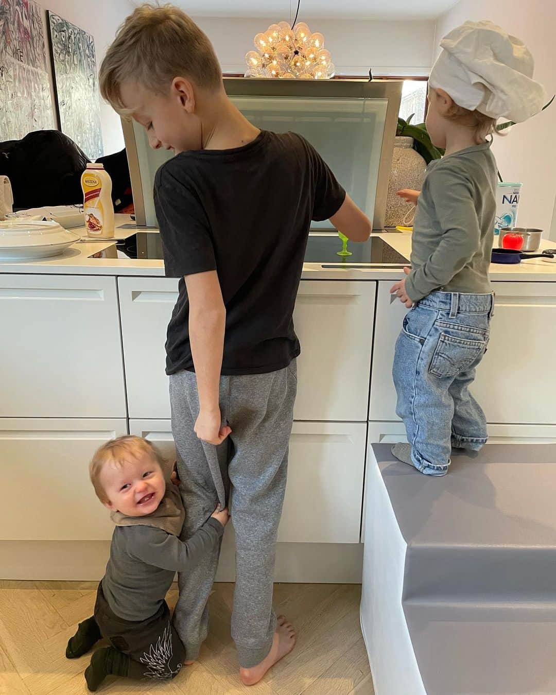 アンデルス・リンデゴーさんのインスタグラム写真 (アンデルス・リンデゴーInstagram)「La petite cuisine💙💙💙