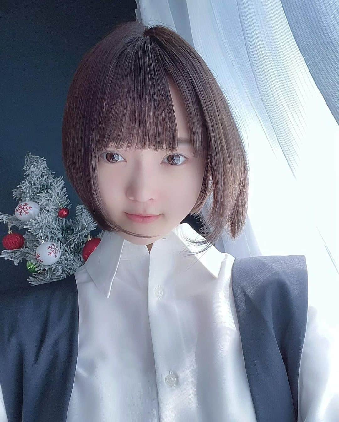 まきろん。さんのインスタグラム写真 - (まきろん。Instagram)「髪色を暗くしました」12月17日 19時58分 - natsuyagimaki
