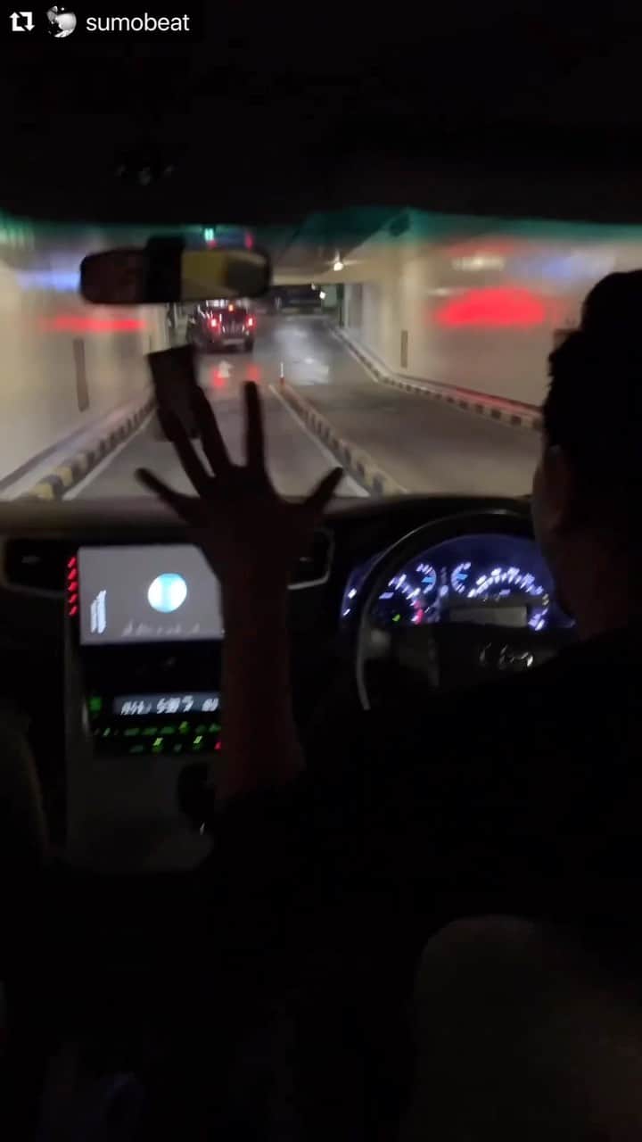 ディーン・フジオカのインスタグラム：「Man I love ballads❤️‍🔥  #Repost @sumobeat ・・・ Weekend vibe with @ajiraharso . Man he knows this song by heart 😎 @tfjok  #deanfujioka  #sukima」