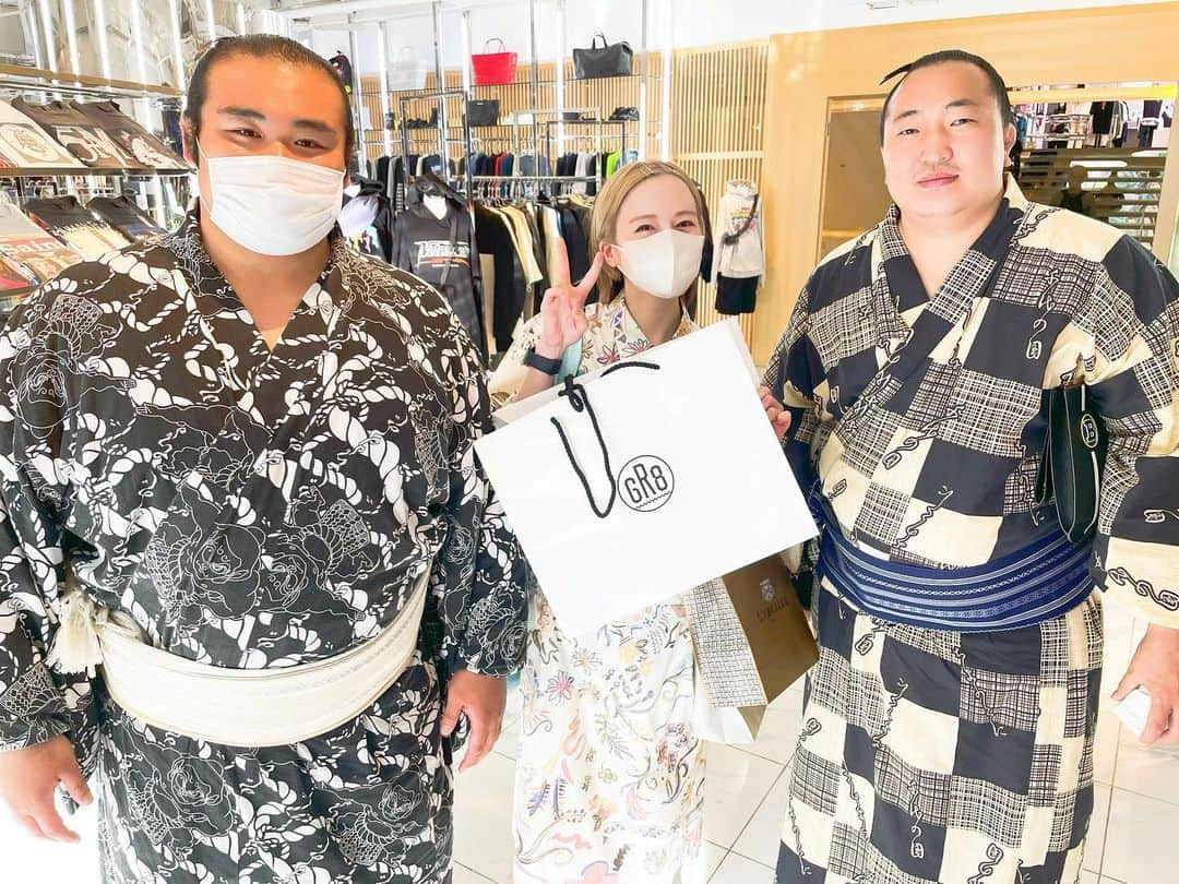 宮島咲良さんのインスタグラム写真 - (宮島咲良Instagram)「ㅤㅤㅤㅤㅤㅤㅤㅤㅤㅤㅤㅤㅤ #千代翔馬 関と#千代の国 関💕💕 今年6月に原宿の#gr8 に 「KEITA MARUYAMA ×千代の富士」 コラボレーションポップアップイベントに遊びに行った時の！ ユウ @uakimoto ありがと〜🧚🏻 #九重部屋 は箱推し🔥 #相撲 #sumo  #宮島咲良 #ミヤジマン #ぼっち戦隊ミヤジマン」12月17日 21時19分 - sakura_miyajiman