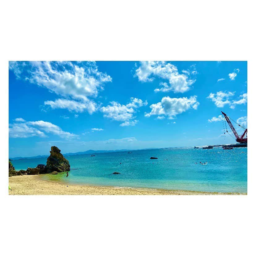 有馬奈那のインスタグラム：「☀️→🌙 . 初ナイトダイビング🤿💕 . ライト片手にディズニーシーの海底2万マイルみたいでとても楽しかった🔦✨ . . . #モデル #model #薬学部 #pharmacystudent #グラビアアイドル #tb #過去pic #旅行 #trip #travel #沖縄 #okinawa #沖縄旅行 #okinawatrip  #japanesegirl #タビジョ #ダイビング #ダイビング女子 #ナイトダイビング #夕日 #sunset #旅スタグラム #旅好き女子 #여행스타그램 #좋아요 #我的最愛 #漂亮 #instagood #フォロワー募集中 #有馬奈那」