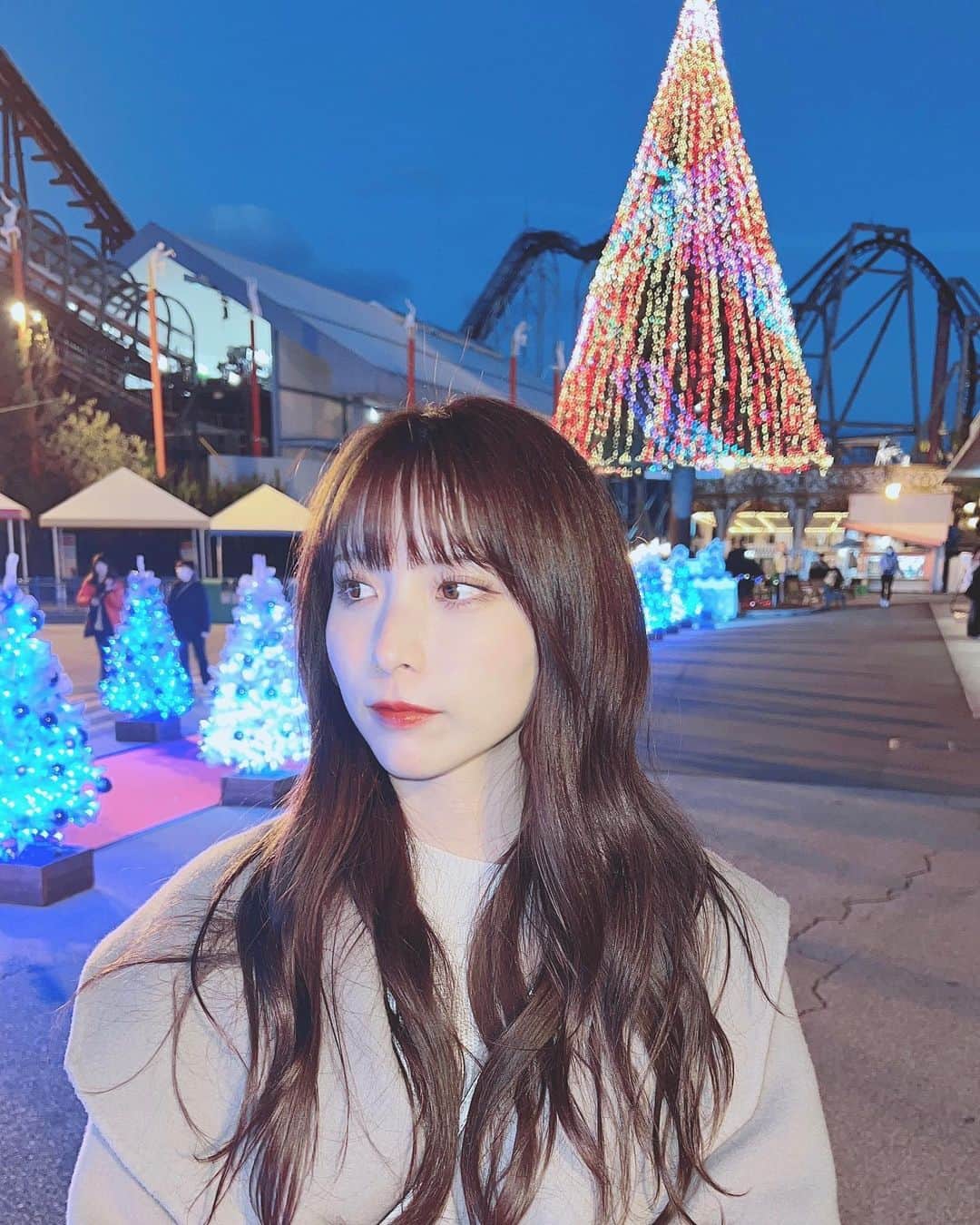 のインスタグラム：「おっきいイルミツリー綺麗でした🎄  #イルミネーション #富士急ハイランド #冬」
