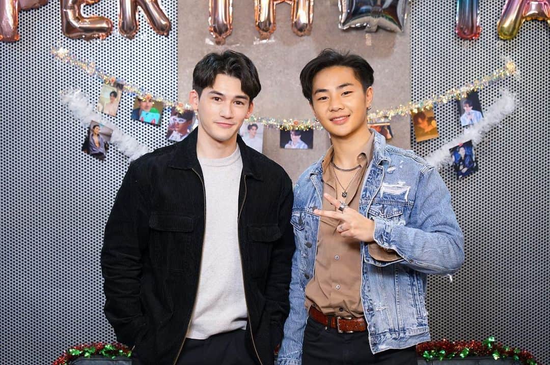 パース・ナクンのインスタグラム：「such a fun time last night with my bro @ta_nannakun  thanks EFM for having us and thank you to all the fans who came to support ❤️」