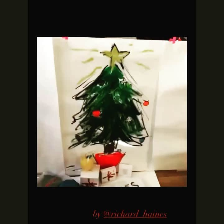 Richard Hainesのインスタグラム：「Draw a tree ✍🏼 Save a tree 🎄 Mon faux sapin de noel. Trompe l’œil Thank You @marionledigabel_2 for reminding me 🎁 Sounds courtesy of #JMZ 🚉」