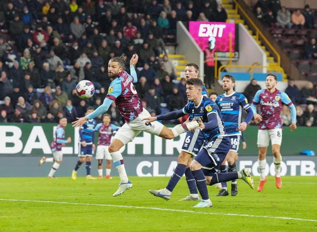 ジェイ・ロドリゲスさんのインスタグラム写真 - (ジェイ・ロドリゲスInstagram)「Another 3 points ✅ Big game Wednesday 🔜  #utc」12月18日 4時58分 - jayrodriguez_9