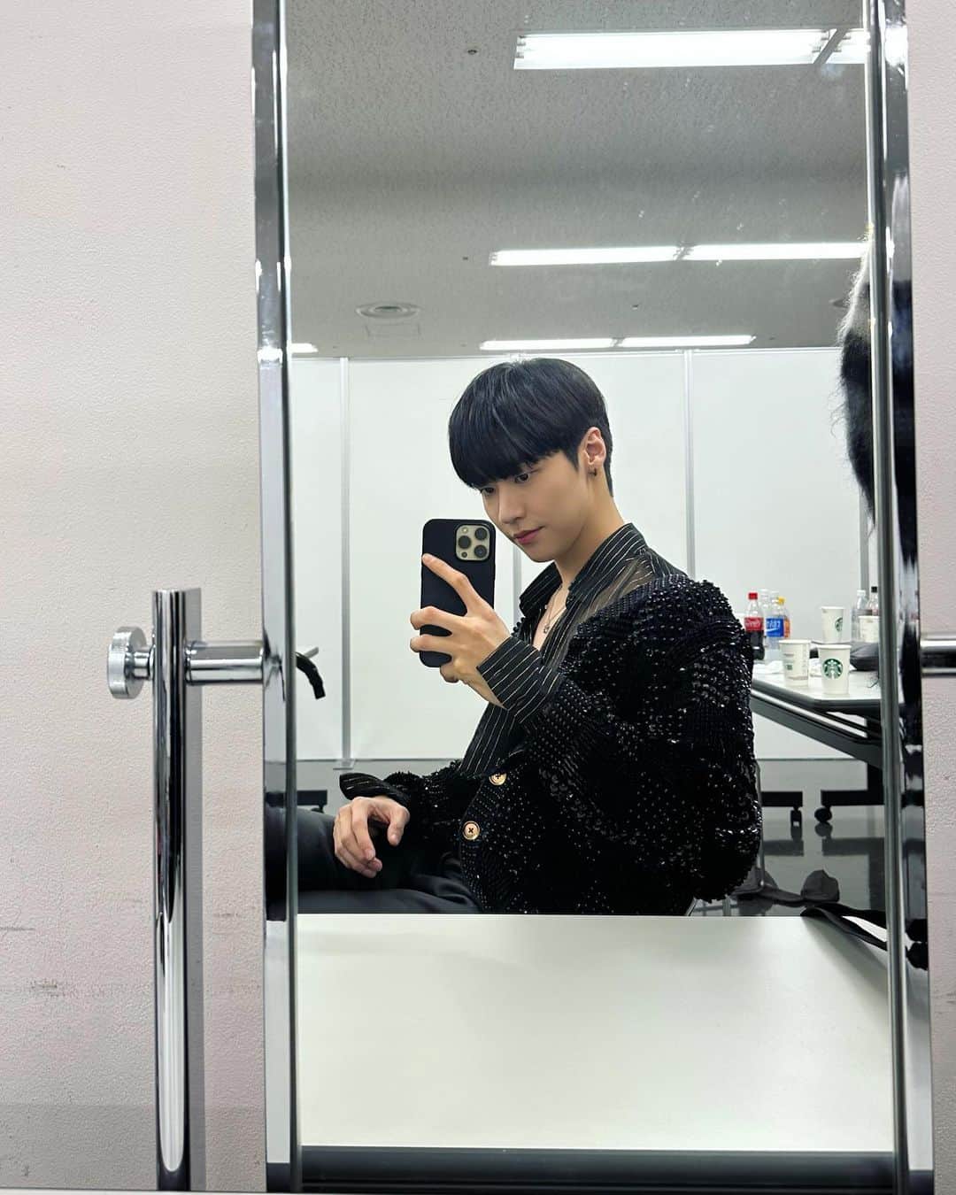 イ・スンヒョプ（N.Flying）さんのインスタグラム写真 - (イ・スンヒョプ（N.Flying）Instagram)「KINGDOM💫」12月18日 22時33分 - sssn9_zzzn9