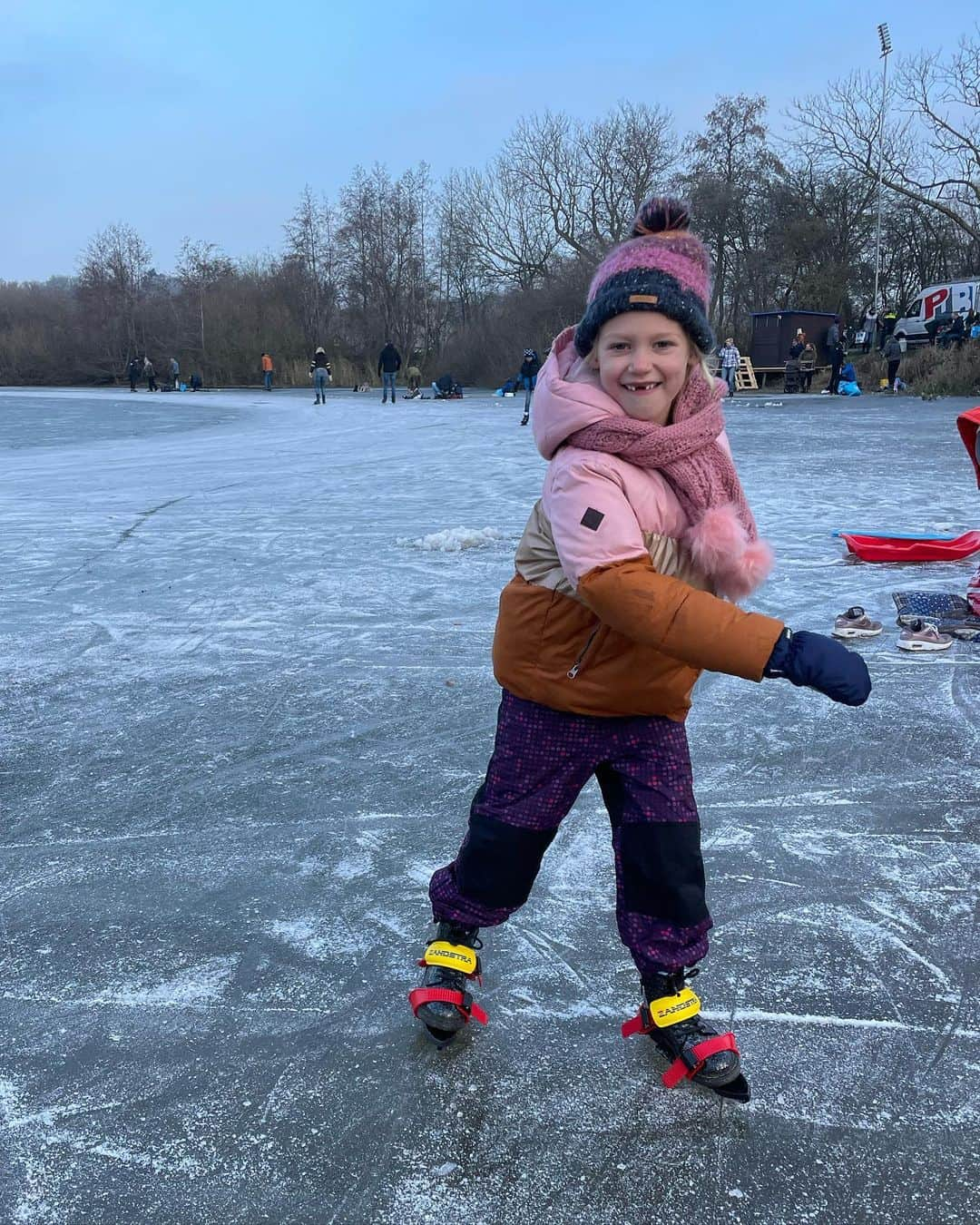 マノン・フリールさんのインスタグラム写真 - (マノン・フリールInstagram)「Seizing opportunities this weekend ❄️⛸️」12月18日 22時40分 - manonflier