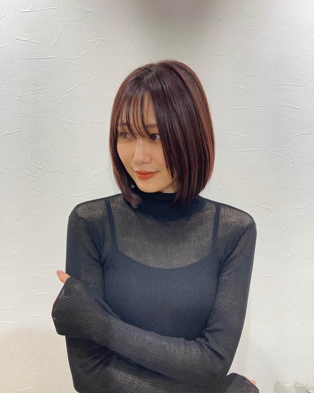 小林ようのインスタグラム：「載せようと思いつつ2ヶ月経ってしまったけど、初めて織田澤にカラーしてもらったときの写真。 @col.hair   #haircolor #hairsalon  #tokyo #model #美容室 #ヘアカラー」