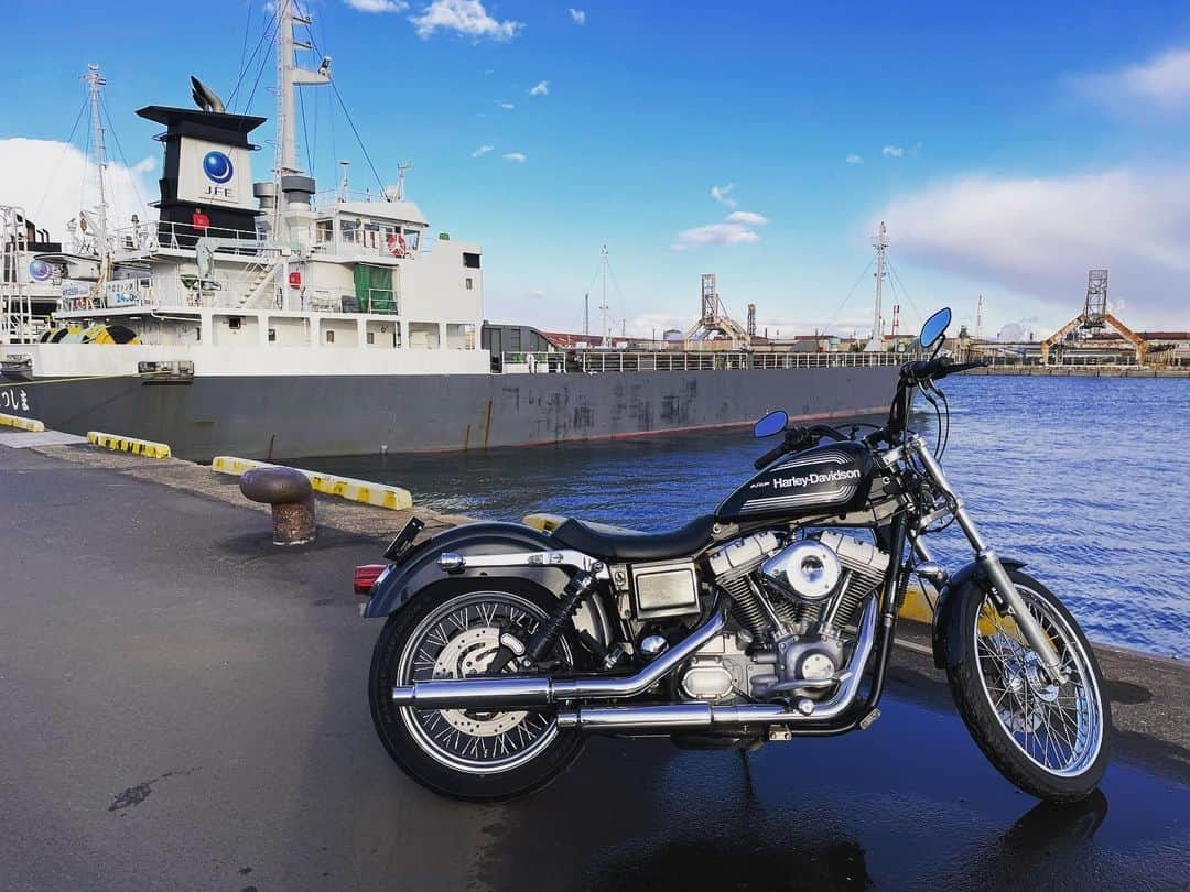 岡峰光舟のインスタグラム：「極寒ソロツーリング🏍⛴#harleydavidson #harleydavidsondyna」