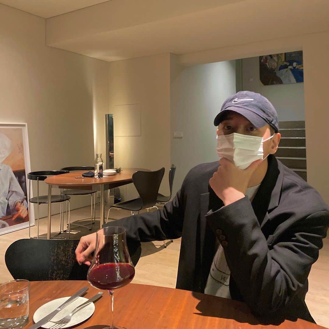 ビボム のインスタグラム：「길고 길었던 생일주간 ✨」