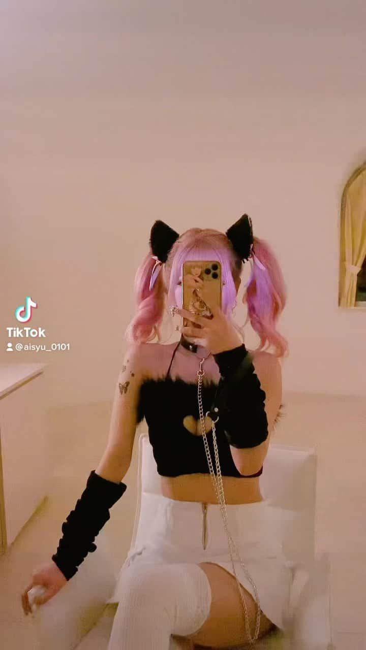 あいめろ姫のインスタグラム：「にゃん🐈🐾」
