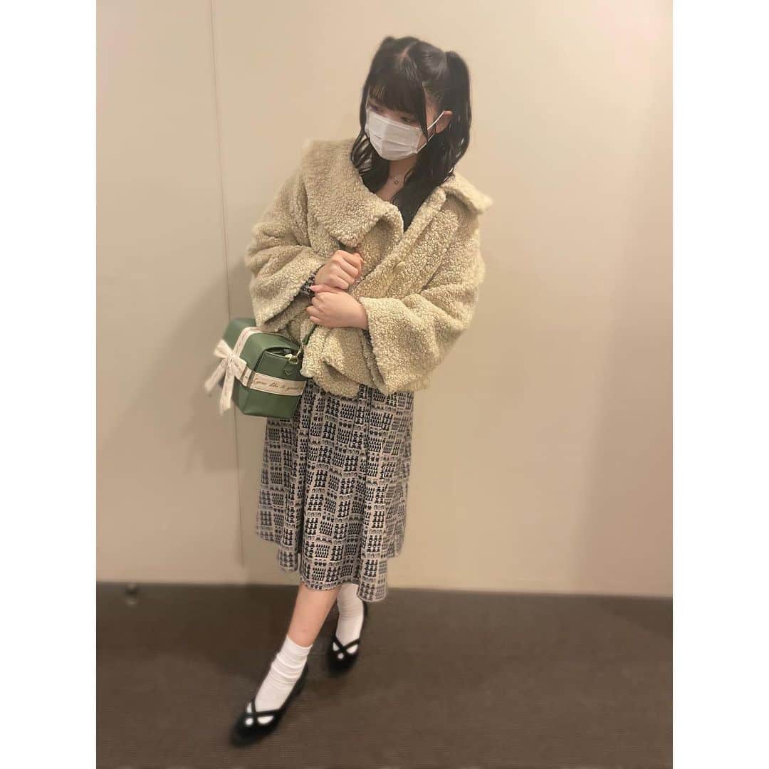 進藤あまねのインスタグラム：「今日はall Fi.n.t コーデ✨️💚🍏  #fint #ねすぐらむ」