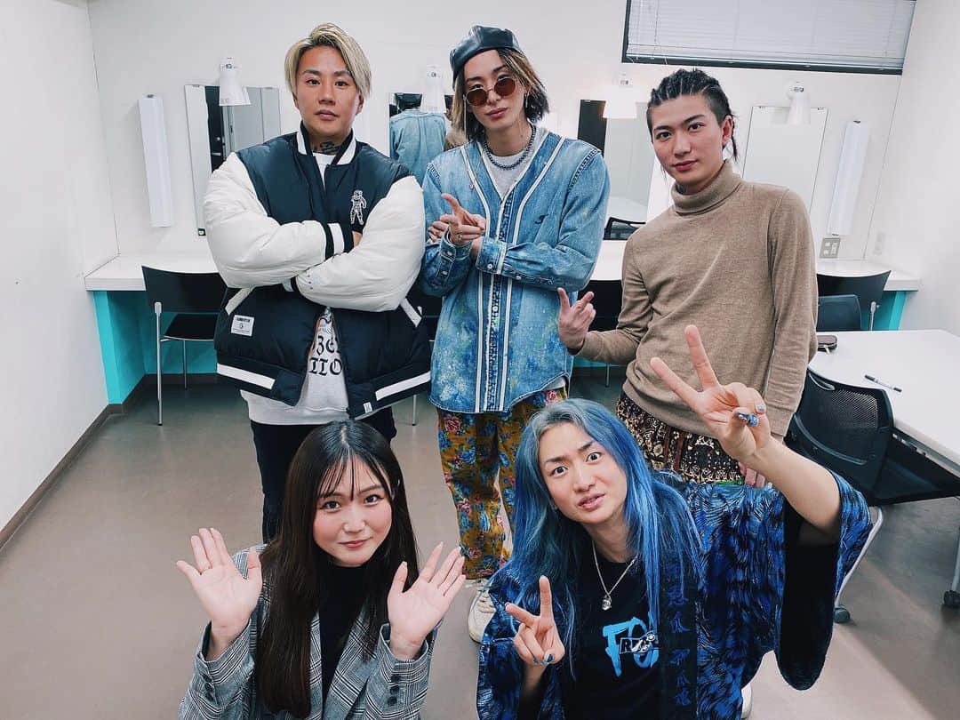藤田早希のインスタグラム：「炎上万博ににしくんと参戦してきた！ たくみくん、あやちゃん2人とも優勝して 良かったー😭 醤油くん、としぞうくんとやっと 初めましてして、ゆのちゃんに会えた😭 こめおさんは快く写真撮ってくださった😭 本当に昨日何が起こっとったかわからん くらい楽しい時間でした🧞‍♀️ 同郷で本当リスペクトやし、 私も頑張ろってまた思います😭 これからも応援してます🔥. . . . #炎上万博 #レペゼンフォックス #repezenfoxx #炎上万博楽しかった #レペゼンフォックスが世界一 #xoxo . . . .」
