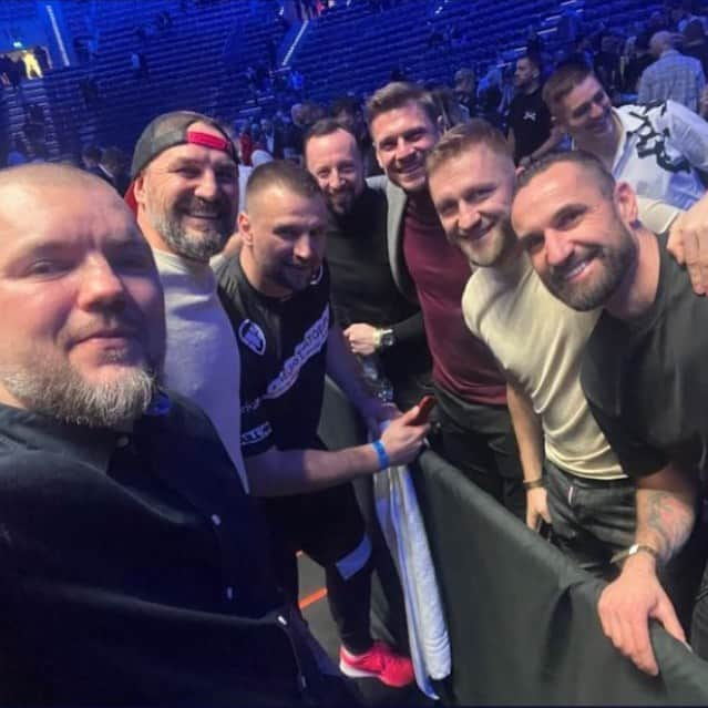 マルチン・ヴァシレフスキのインスタグラム：「To był udany wieczór z #ksw77」