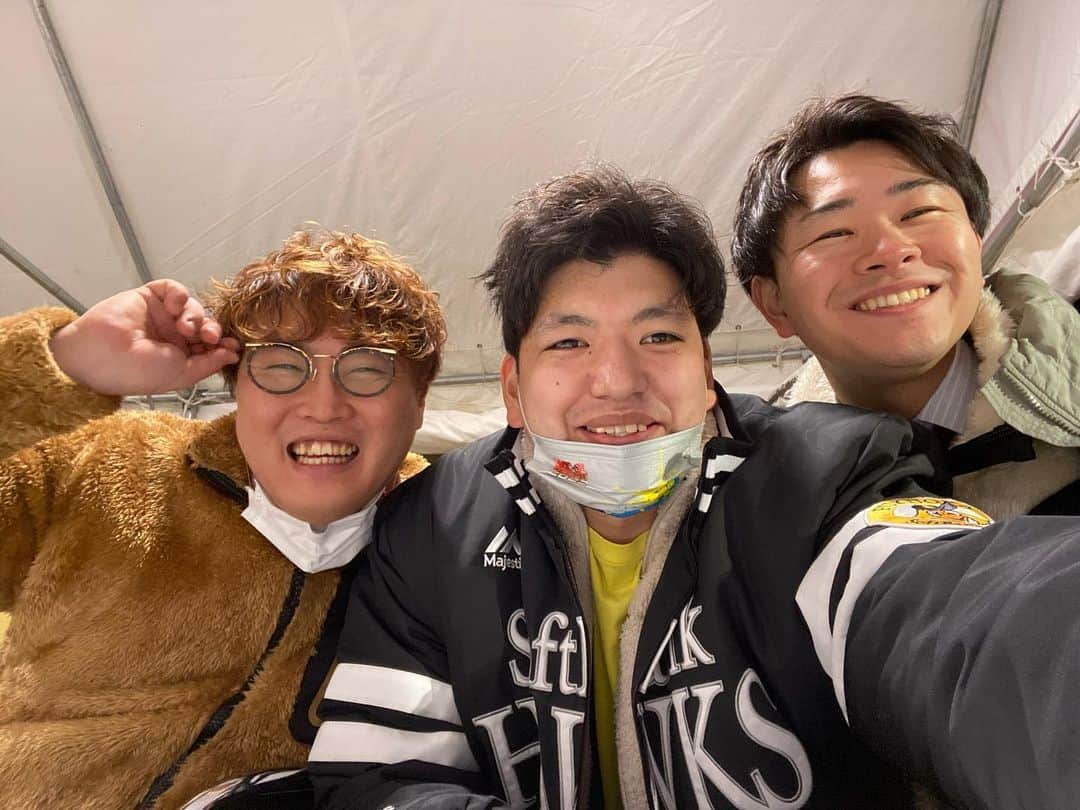 伊織のインスタグラム：「M-1グランプリ敗者復活戦沢山の投票、応援ありがとうございました！！ また明日からがんばります！！ 来年こそ！！！」