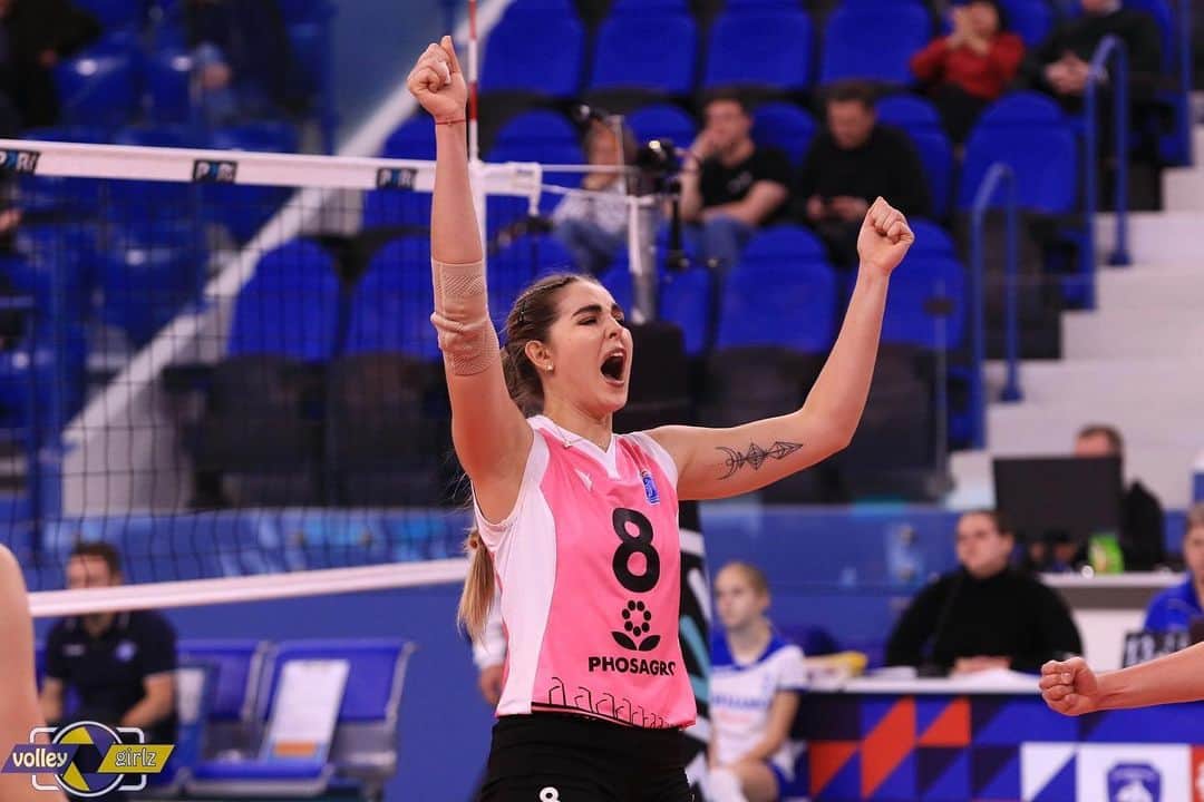 ナタリア・マリフのインスタグラム：「Volley time ❣️ #proton #protonsaratov #протон #саратов #волейбол #volleyball #volley #volleyballtime #volleyballplayer #volleyballgirls #volleygirls #russia」