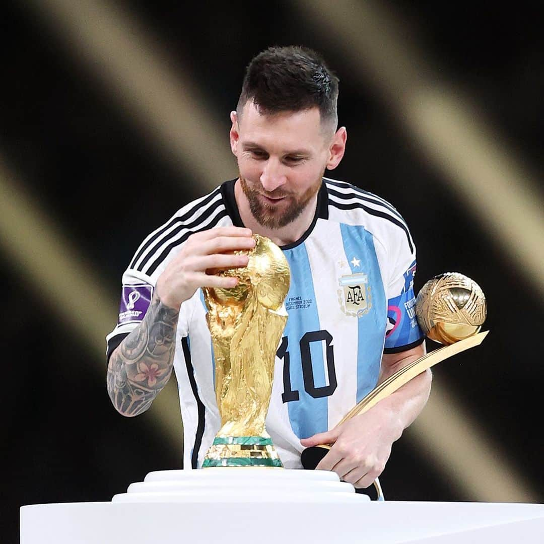 アンドレア・ピルロさんのインスタグラム写真 - (アンドレア・ピルロInstagram)「Grande finale… Congratulazioni a @leomessi e all’Argentina!   #FifaWorldCup #Qatar2022」12月19日 4時28分 - andreapirlo21