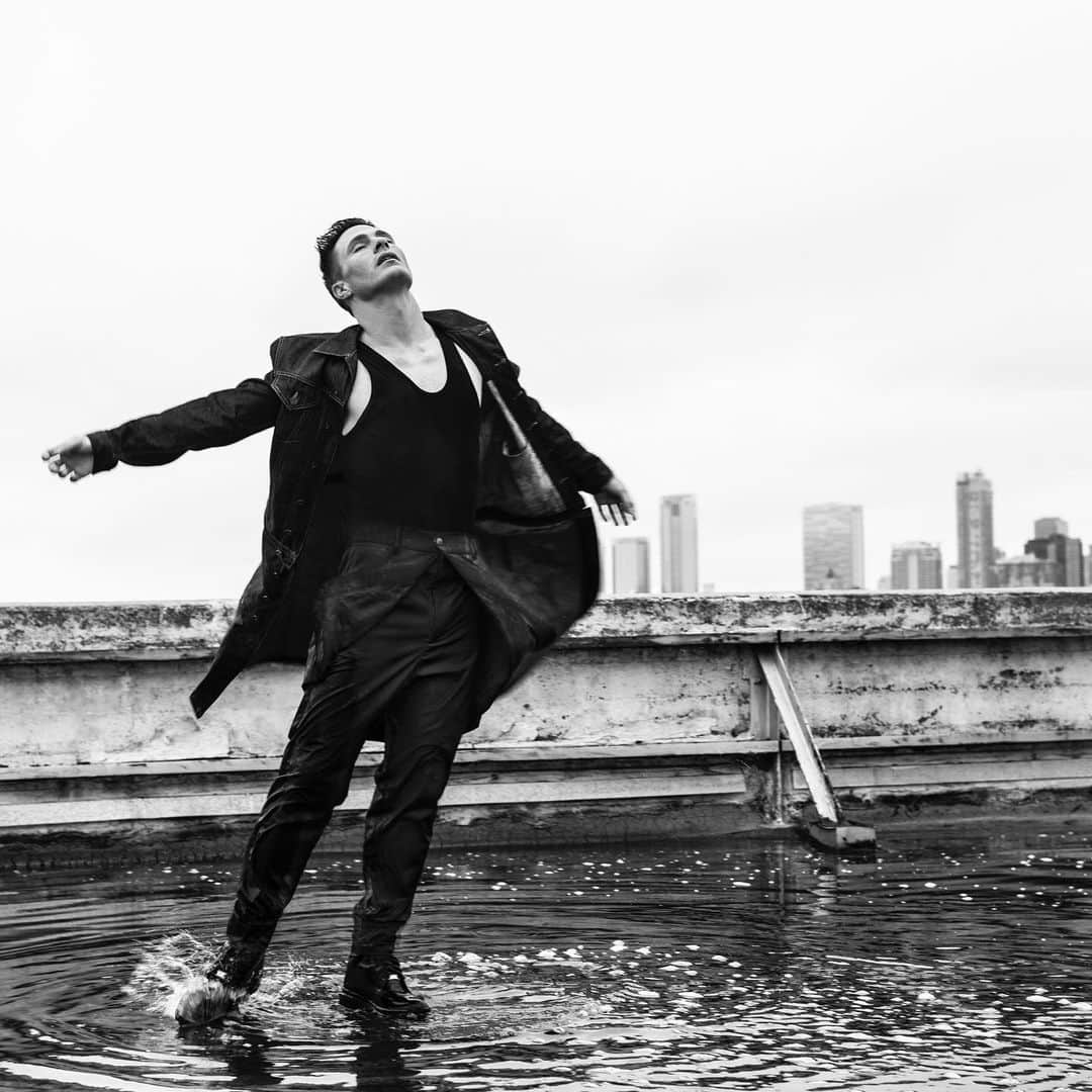 コルトン・ヘインズのインスタグラム：「Rainy day on a rooftop in LA  📸 x @maxwellpoth」