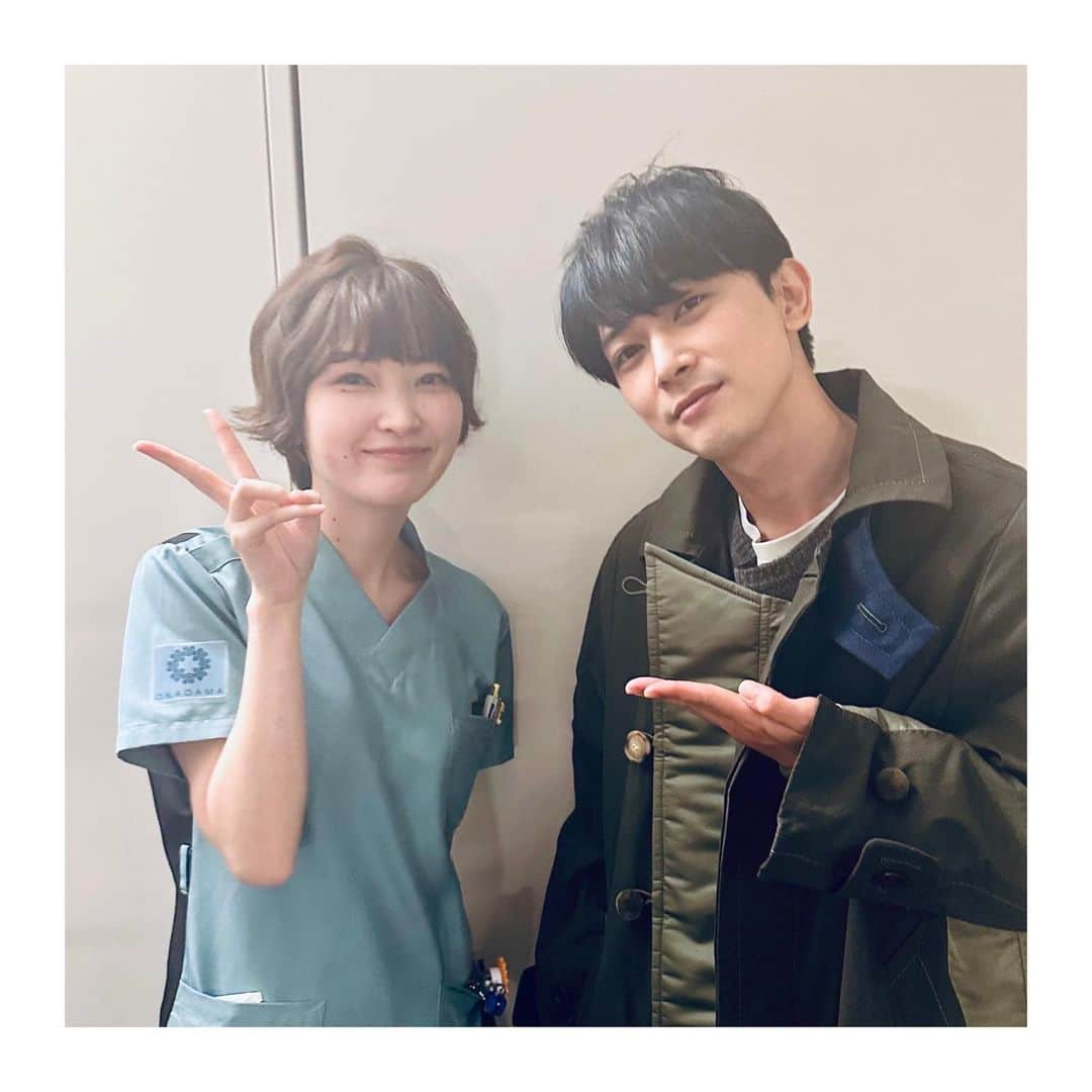 菅野莉央さんのインスタグラム写真 - (菅野莉央Instagram)「⁡ ⁡ 『#PICU 小児集中治療室』 いよいよ最終回です🥼🩺 ⁡ 平野監督率いるスタッフさんチームも PICUの先輩方も、南ちゃんも幼なじみズも あったかくて優しい方しかいなくて 笑って笑ってぬくぬくしていた4ヶ月でした。 必ずまた会いたいです。 ⁡ そして毎回ご視聴下さった皆様、 本当にありがとうございました🤍 ⁡ 忙しくてもしんどくても、ご飯はできるだけ美味しく食べてね！といつも河本は思っています。笑 ⁡ ではでは！最後まで見届けて下さい🦀」12月19日 17時21分 - rio_kanno.official