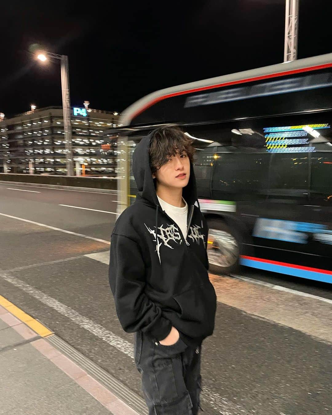 まきとんのインスタグラム：「2022🗼 Which pic do u like? どの写真が好き？」
