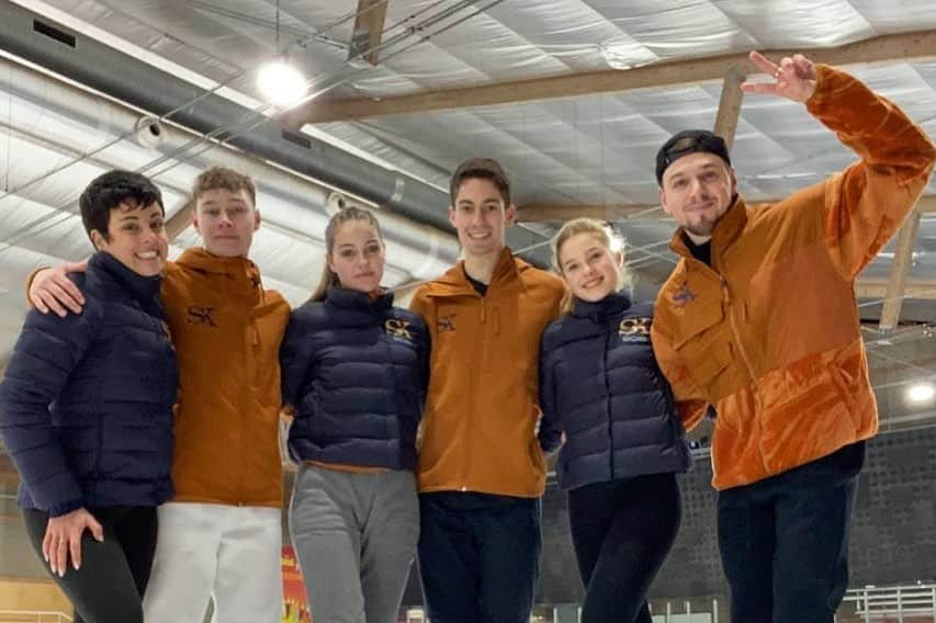 キリル・ハリャヴィンさんのインスタグラム写真 - (キリル・ハリャヴィンInstagram)「Our First Nationals as a coaches- ✔️. First medals, First experience!  Very happy for our couples. They did amazing job in such a short period. Looking forward 🔜」12月20日 1時45分 - kirill_khalyavin